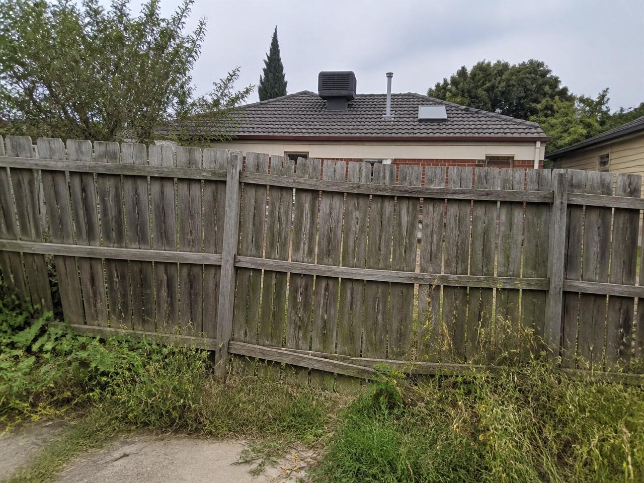 Merbau fence replacement — before